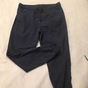 COPY - Gap Men’s Blue Herringbone Joggers Dressy Casual size S NWOTlsize S